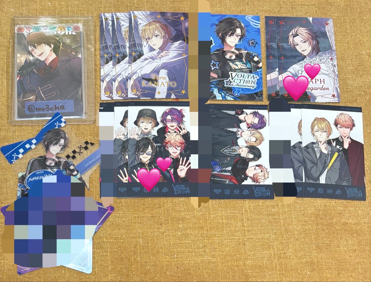 Sakuya_39842's tweet photo. @mr3cha 初めまして、検索よりお声掛けありがとうございます。
大変恐縮ですが一部お譲りが決まってしまったため画像1枚目の💖どちらかと2Dのもの合わせて2枚と画像お借りしまして💕のものとの2:2での交換は可能でしょうか。
ご検討いただけますと幸いです。 https://t.co/EMkw8GBn9g
