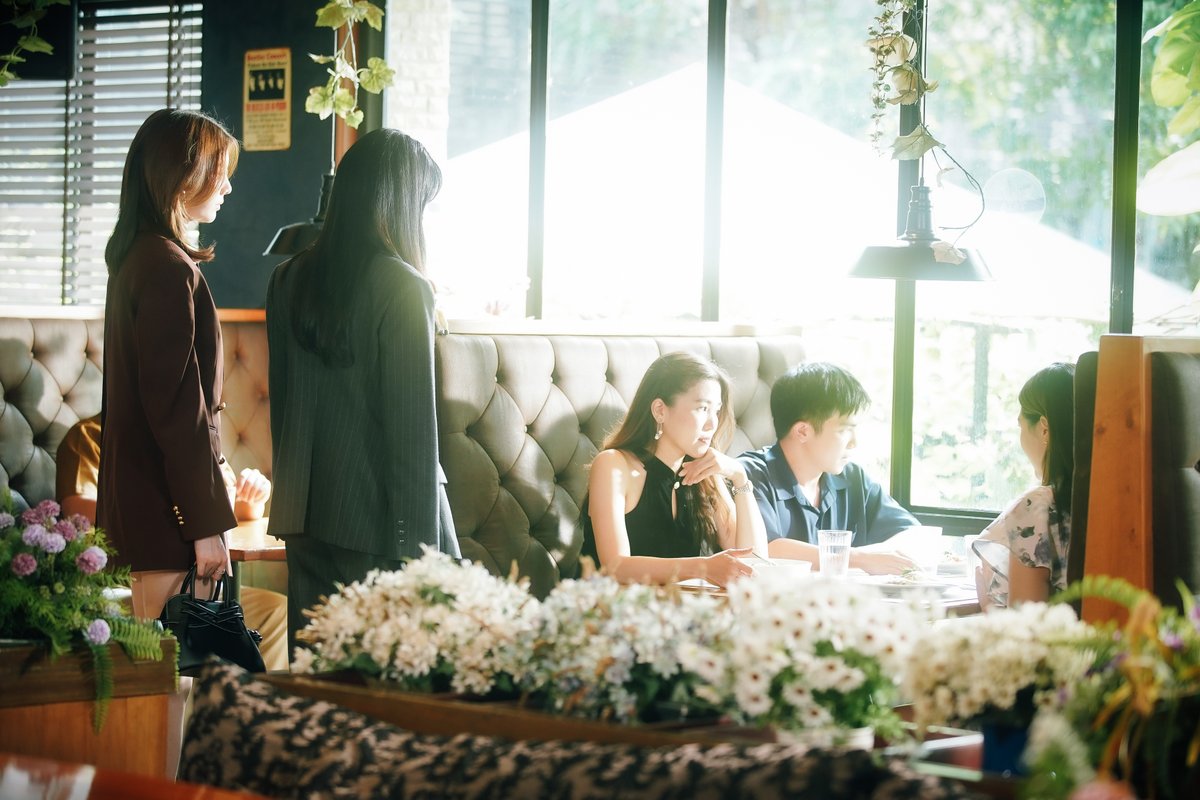 LingOrmCH3's tweet photo. นินทากันระยะเผาขนเลยละ โดนพี่รัญชน์ไปที 🫣 https://t.co/K38nisfLSp