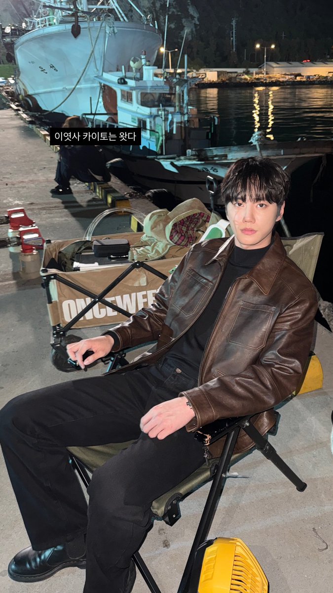 by_jun97's tweet photo. 이준영 스탭분들 이엿사 차쥐뿔 비하인드 하나씩 주심 ♡ https://t.co/FTfqAhfmJ0
