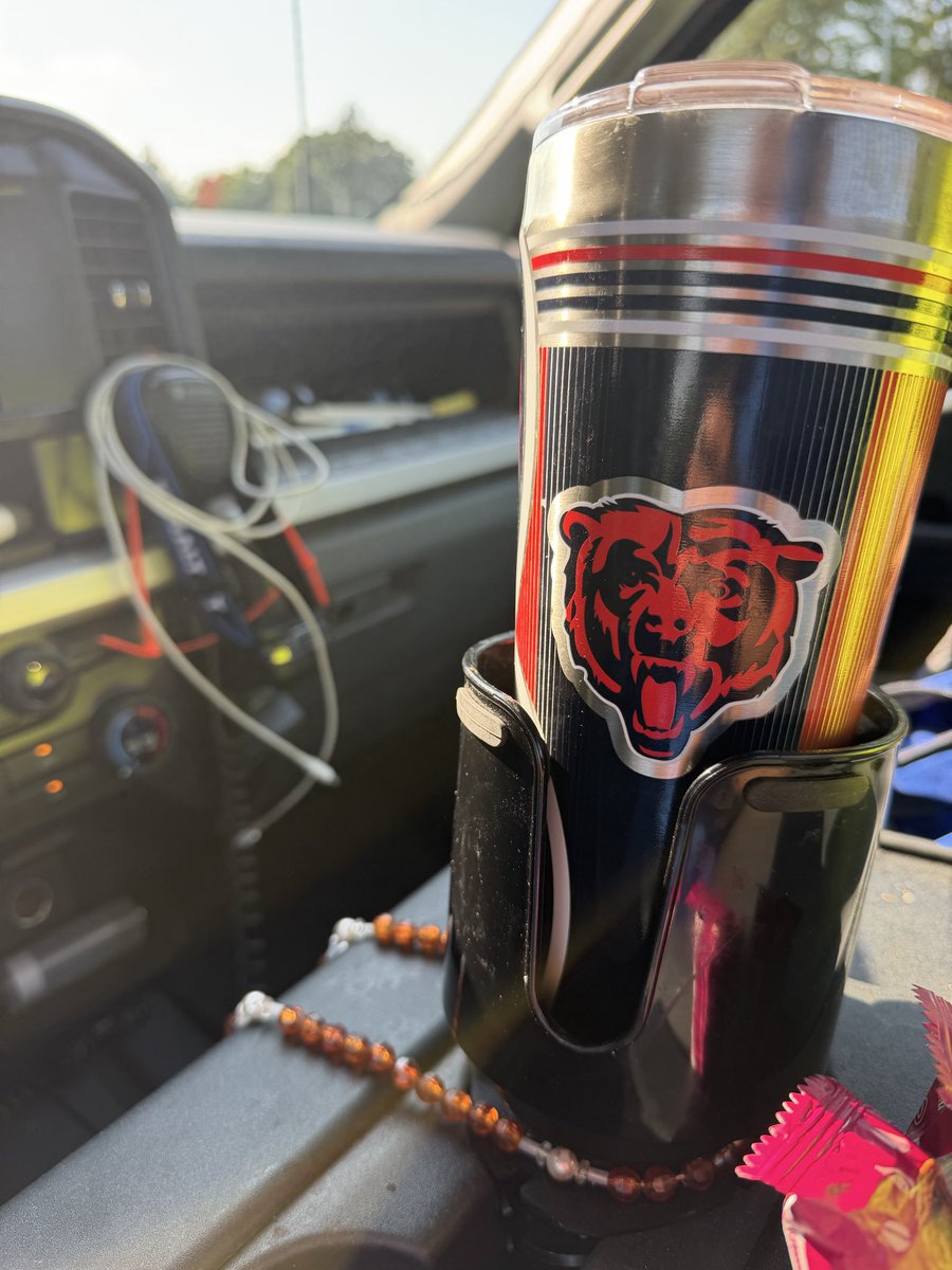 aguzman1969's tweet photo. @chibigo72 REPRESENTING AT WORK 🐻⬇️🇺🇸🇲🇽 https://t.co/jSVFLQftpf