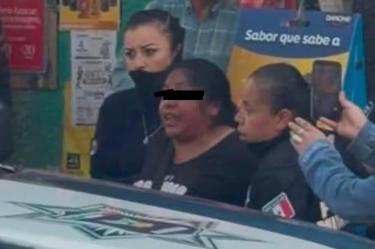 AmaneciendoMx's tweet photo. Encierro de mujer intentando extorsionar barbero en Ajacuba, Hidalgo
Una mujer fue detenida por la Policía Municipal de Ajacuba tras intentar extorsionar a un barbero en el centro de Tecomatlán.
https://t.co/JCTadYEXpo
#encierro #mujer #intentando https://t.co/SmYbzwgoFz