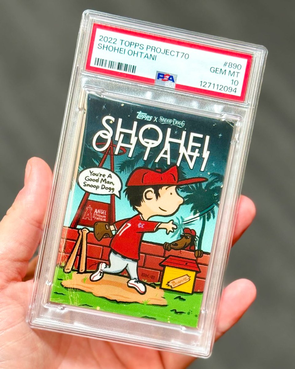 Collect's tweet photo. Did you know Snoop Dogg designed this Shohei Ohtani trading card? https://t.co/swJcR63OeL