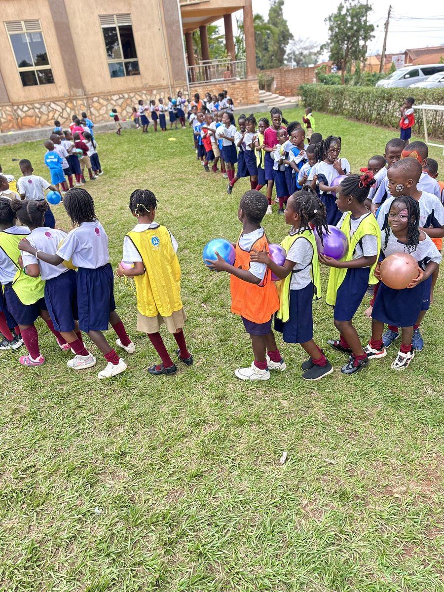 AsifiweAcademys's tweet photo. Today, our little stars had the best time running, laughing, and cheering each other on. Watching them learn, explore, and shine through every game reminds us that childhood is truly magical.

#HappyKids #LittleLearners #FunAndGames #ChildhoodJoy #MakingMemories https://t.co/Issf4O1AHp