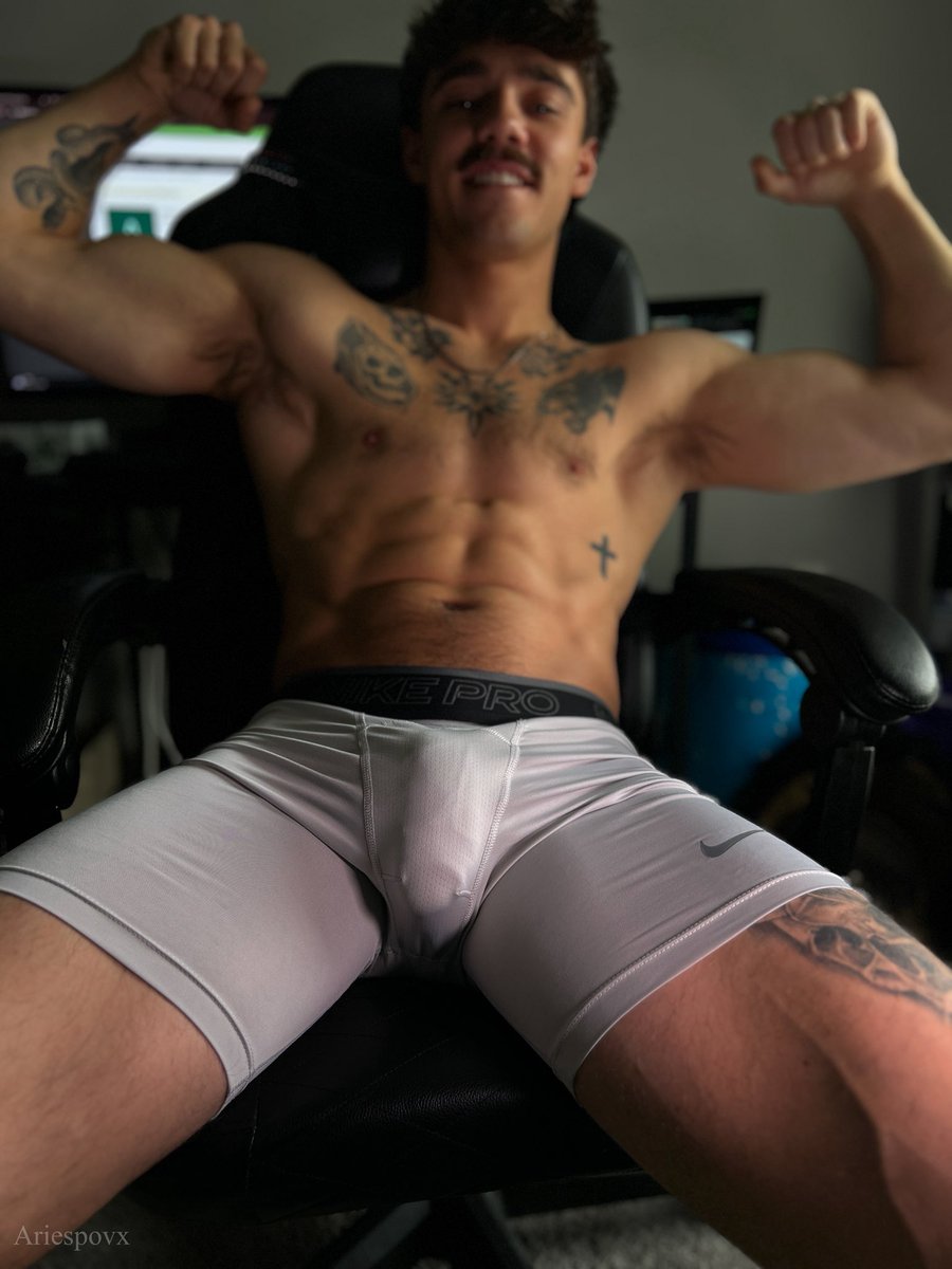 aries_POV's tweet photo. 1? 2? or 3?😏 https://t.co/TwcgCwB0BV