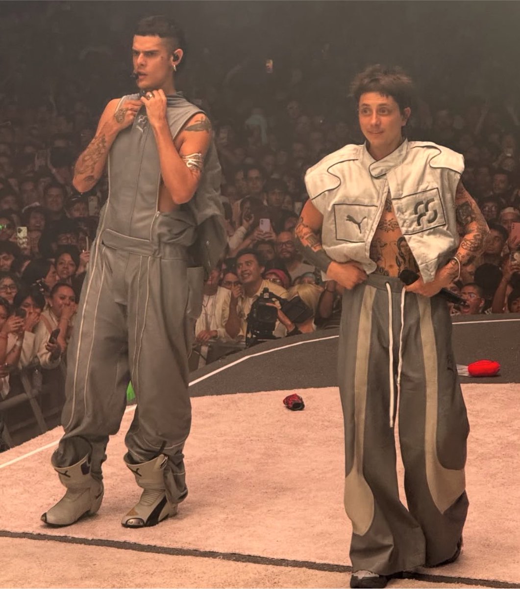 amorosospirit's tweet photo. outfits >>>>> https://t.co/gfnVhx4Y1h