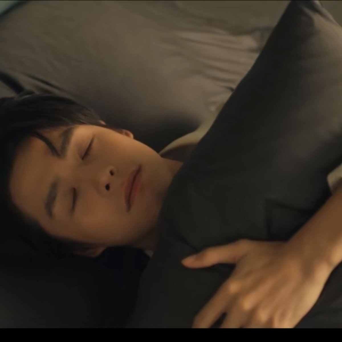 nanameannana's tweet photo. นอนคนเดียวมันเหงามั้ยลูก ฮืออ เหมือนแม่เลยหนิ เอ้า 😭😭😭

DBTE RULES EP7

#อย่าขอพี่เจนEP7 https://t.co/zi6hHRYZop