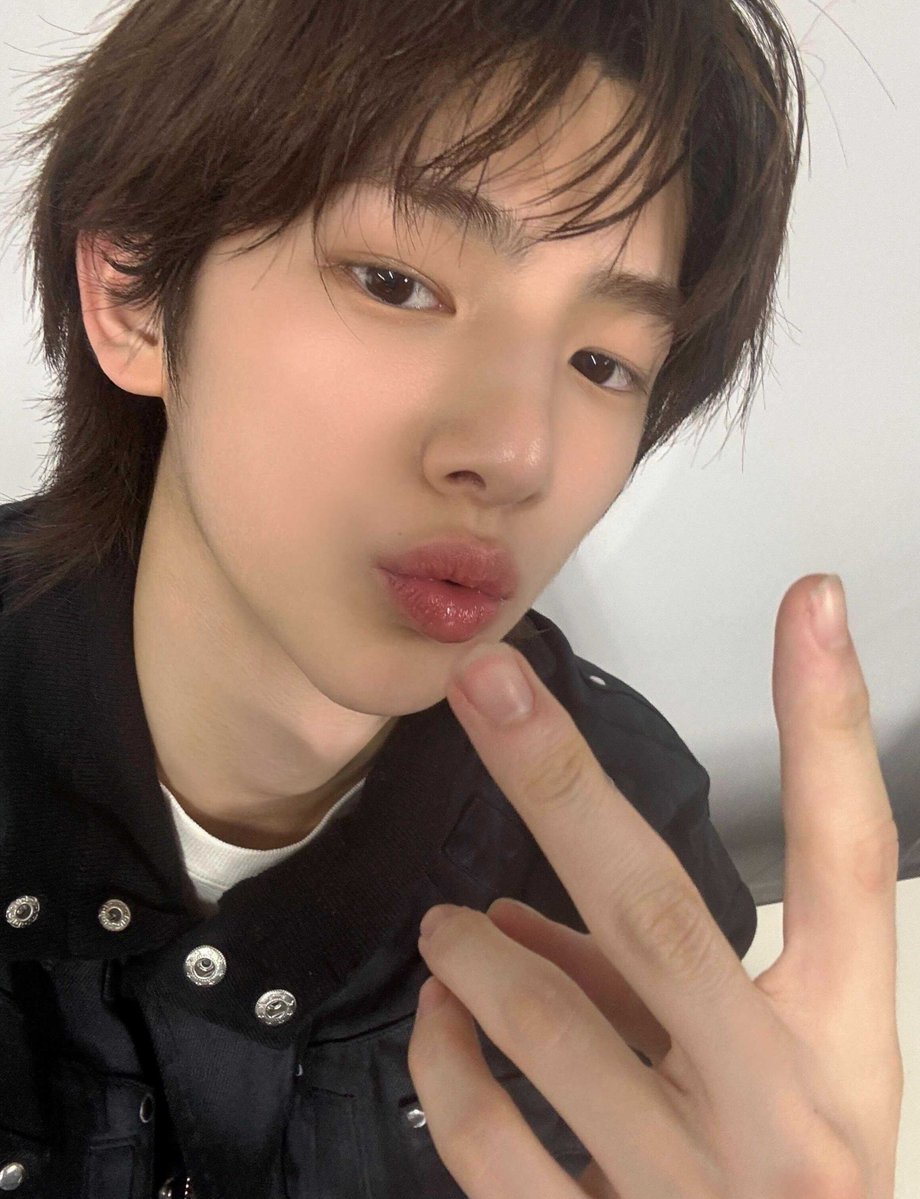 hairytoesintak's tweet photo. ꒰ #moothunt , #closertwt  , #coertwt ꒱

―  17  |  she  her  |  
not new to #stantwt #kpoptwt
―  ult: cortis and close your eyes
― every fandom is welcomed 

♡ / ↻  !  appreciated pls ;3 https://t.co/HPaMZXwf3J