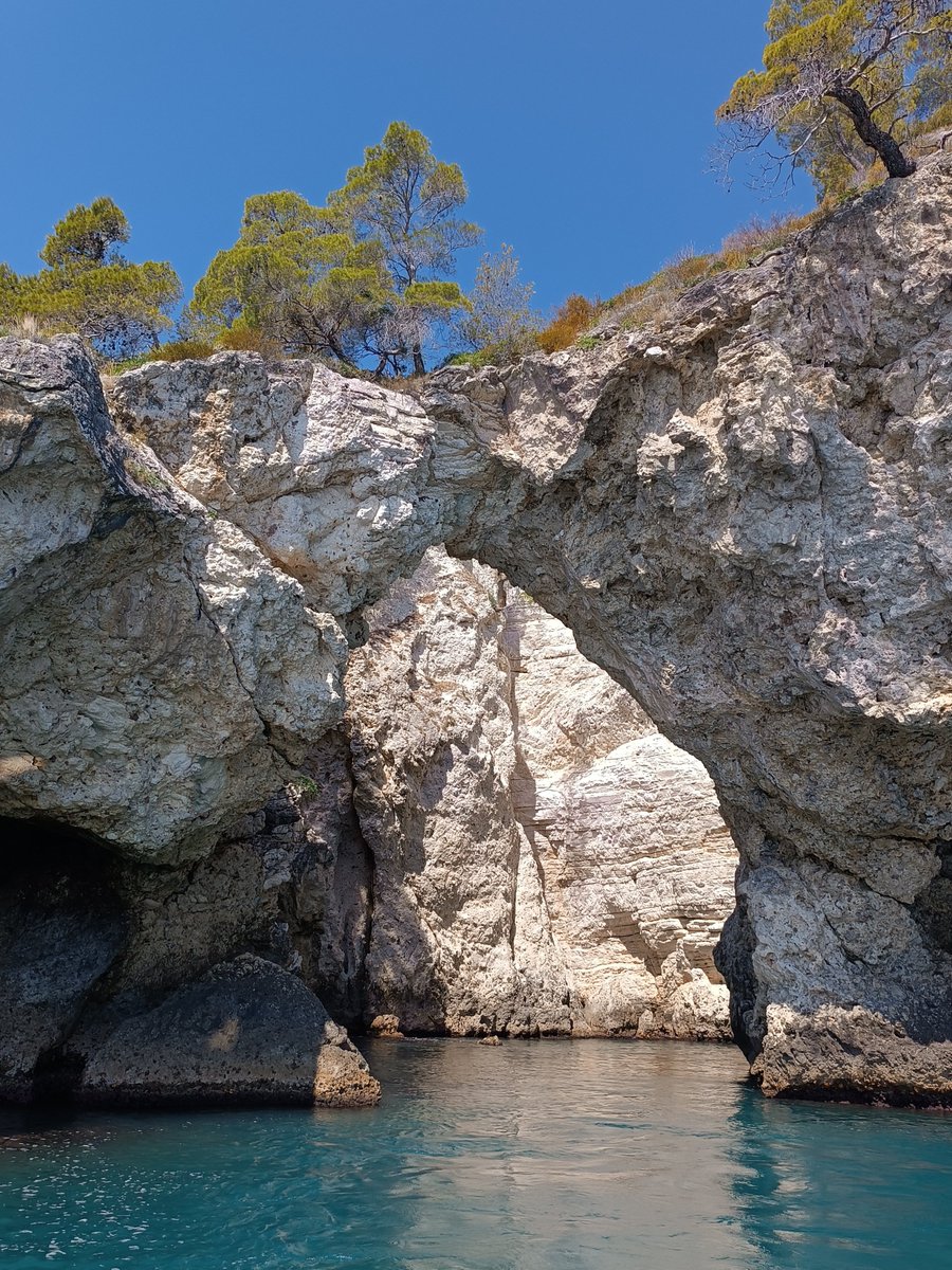 PaoloIraldi's tweet photo. Tour delle grotte marine
#7agosto2026 #Vieste #Gargano #Puglia https://t.co/DRU7h5oKQ5