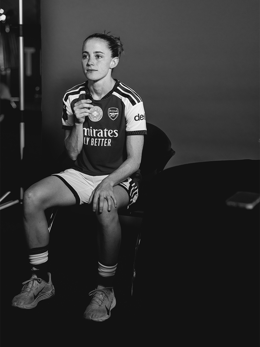 ArsenalWFC's tweet photo. Wearing The Arsenal colours with pride ❤️

Shot in collaboration with Kya Banasko 📸 https://t.co/EluttgopCM