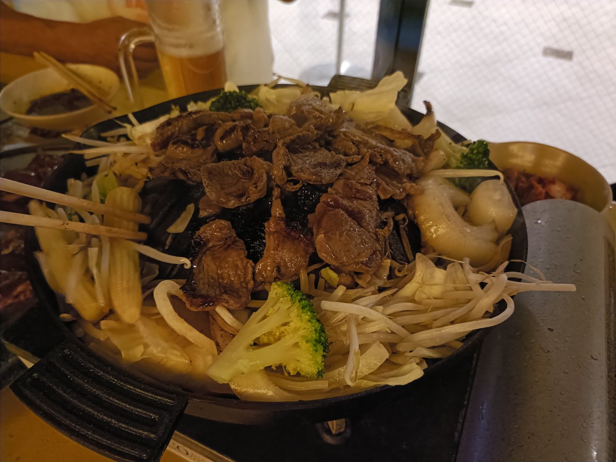 Sr29xA's tweet photo. 今日もキオクシアで少しだけ。
信用持ち越し分はかなりのマイナス😭
華金ナイトはビアガーデン🍻
※エアコンの効いたところで飲みたかった... https://t.co/0ffabfhIWW