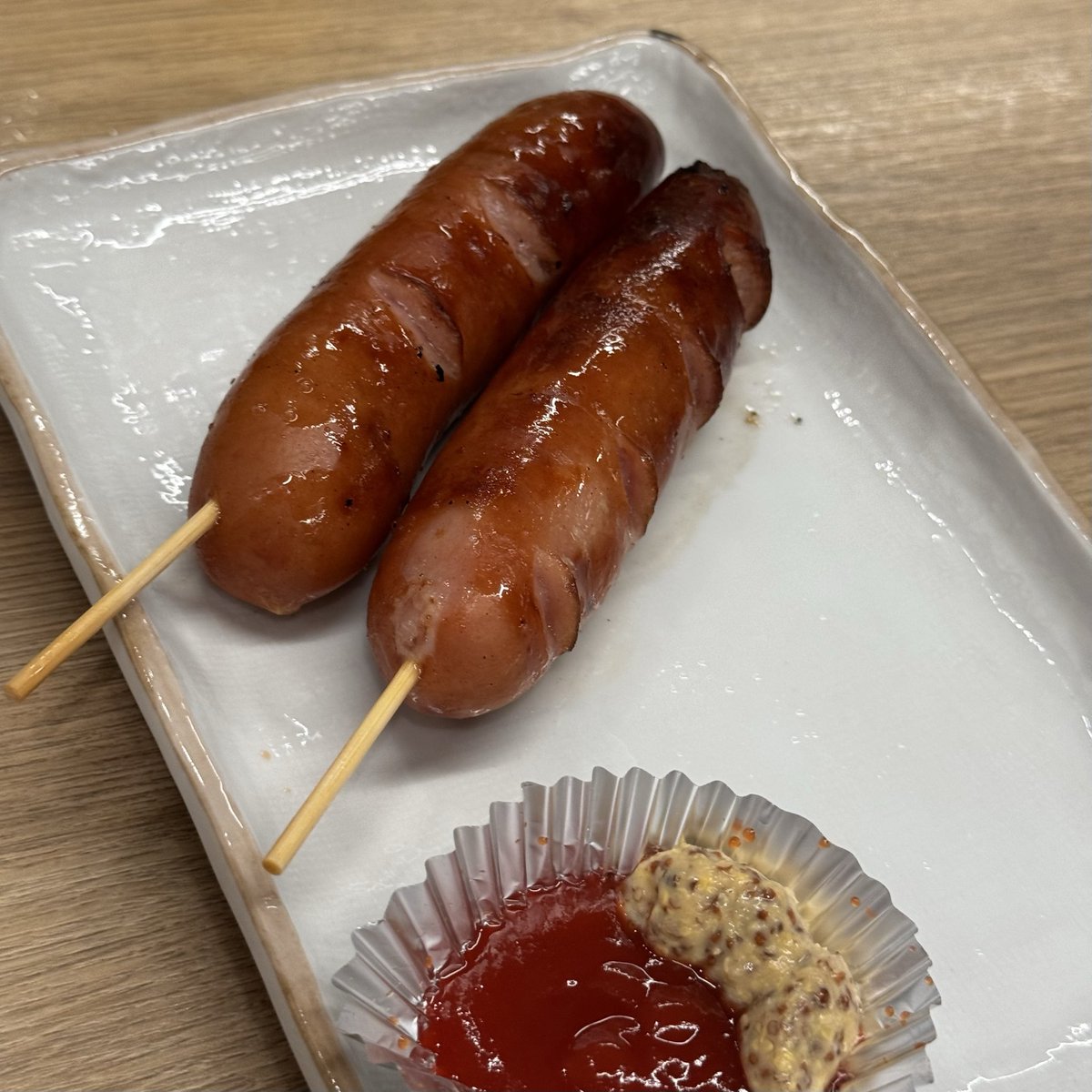 moemoimoi's tweet photo. 久しぶりの友達と高田馬場で飲んでベロベロです https://t.co/lDJLw0RkJs