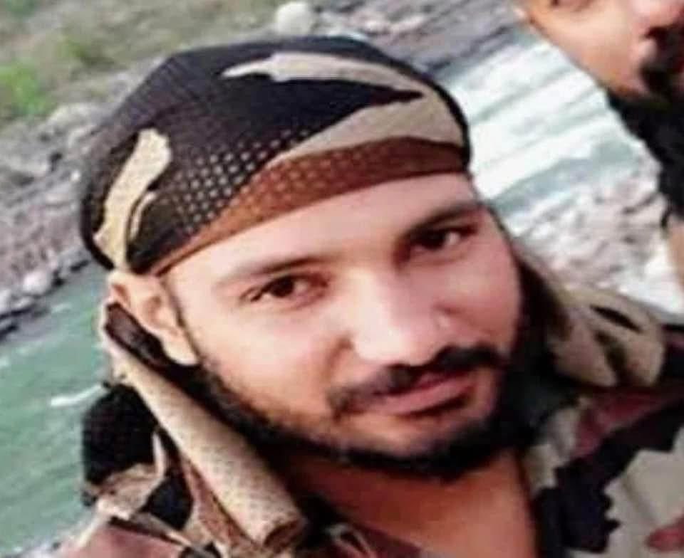 priority_n's tweet photo. Papa could never meet his child, that’s the #PriceofOurFreedom .He was Immortalized while protecting us. 

Homage to,
GUNNER VIKRAMJEET SINGH
36 RR/GARHWAL RIFLES
On his Balidan Diwas today.

on Aug 7, 2018 he attained Veergati in J&amp;K leaving behind his family.
#KnowYourHeores https://t.co/uXhrc5euLE