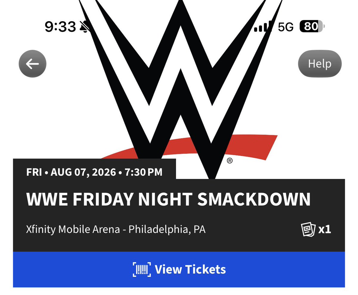 _elliemariexo's tweet photo. Me and my fuck ass Pom Poms are going to Smackdown tonight 💖😜 #smackdown https://t.co/xEpqxb5bv6