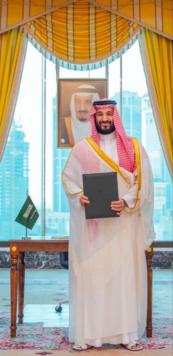 speak_44's tweet photo. مكن مطاليبه
واعداه من وقعه تجر الخيبة
شعبه يمـاري به
والشرق الأوسط كله يحيي به🇸🇦🇸🇦💚

#محمد_بن_سلمان‌ 
#زعيم_الشرق_الأوسط 
 #اتفاقيه_مكه_للدفاع_المشترك https://t.co/ZnR1rIDgbT