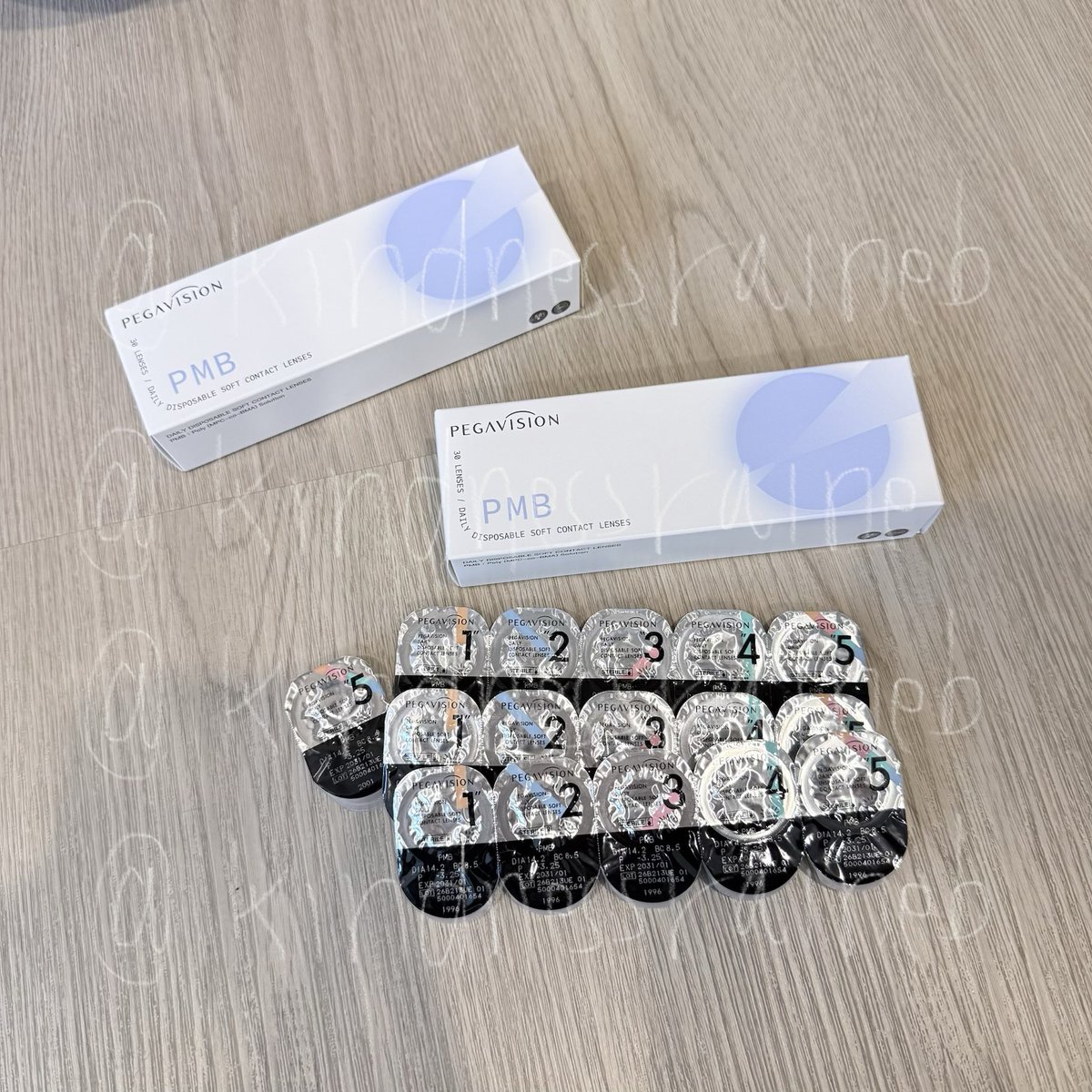 kindnessraineb's tweet photo. 💌 ส่งต่อ Pegavision contact lens รายวัน
ค่าสายตา -3.25 แถมน้ำยาล้างขวดเล็กค่ะ
- เต็มกล่อง 15 คู่ 350 (from600)
- แบ่งขาย 8 คู่ เหมา 230 แยกคู่ละ 40 (ปกติคู่ละ 59)
#ส่งต่อคอนแทคเลนส์ #ส่งต่อคสอ #คอนแทคเลนส์ #ส่งต่อcontactlens #olens #manylens #sisselens #คอนแทคเลนส์เกาหลี https://t.co/MPa6wsowi2