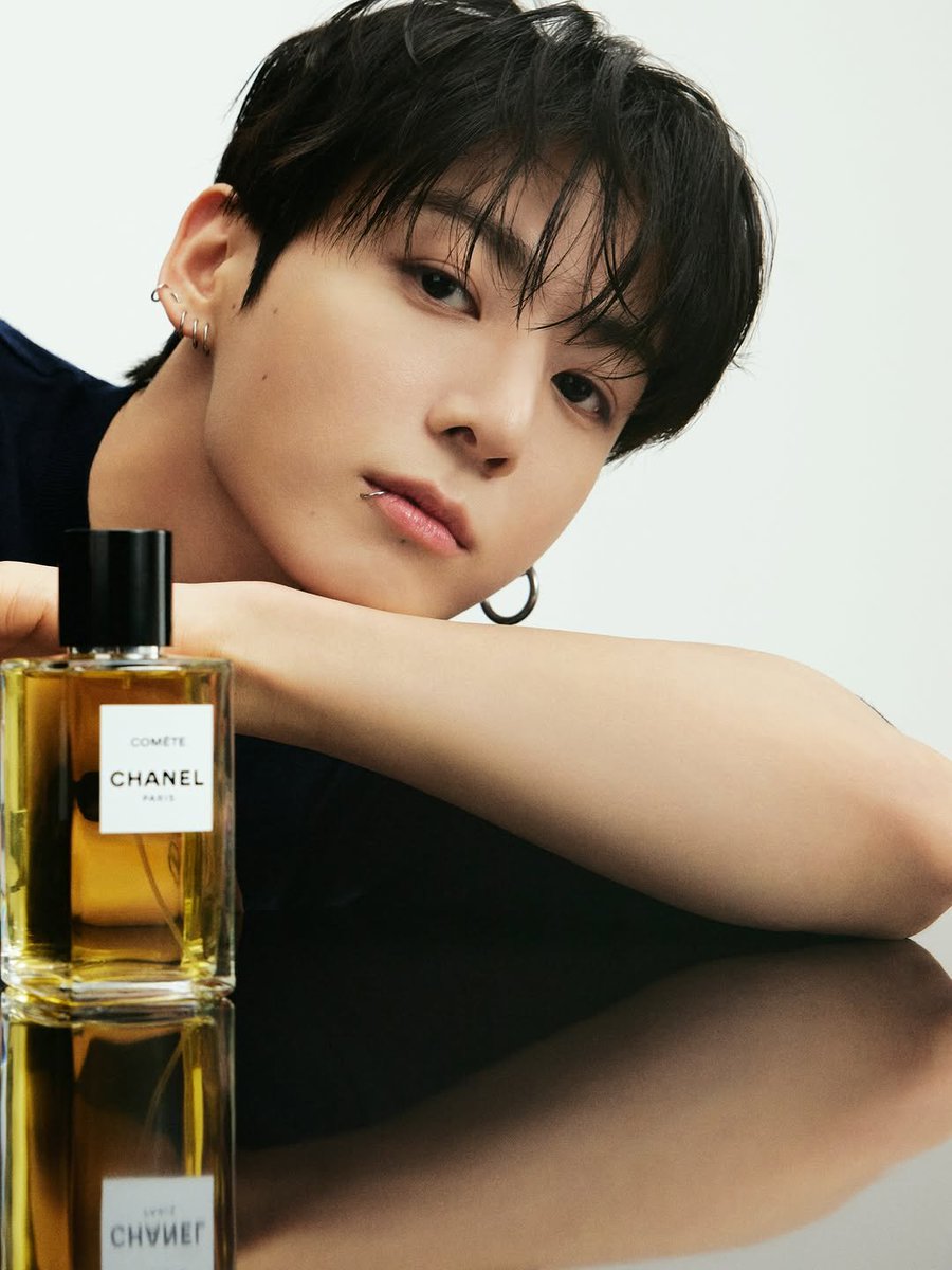 Giulia96080943's tweet photo. "A collection to be explored like the many expressions of oneself"

JUNGKOOK HUMAN CHANEL
#JUNGKOOKHUMANCHANEL 

https://t.co/DDPVY1VtI4 https://t.co/zQvaLopOOE