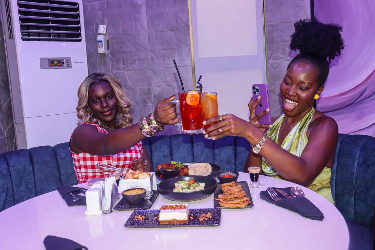 On1onRestaurant's tweet photo. The smiles say it all✨

Great cocktails, great company, and the perfect way to unwind. https://t.co/sQpaFoJTMP