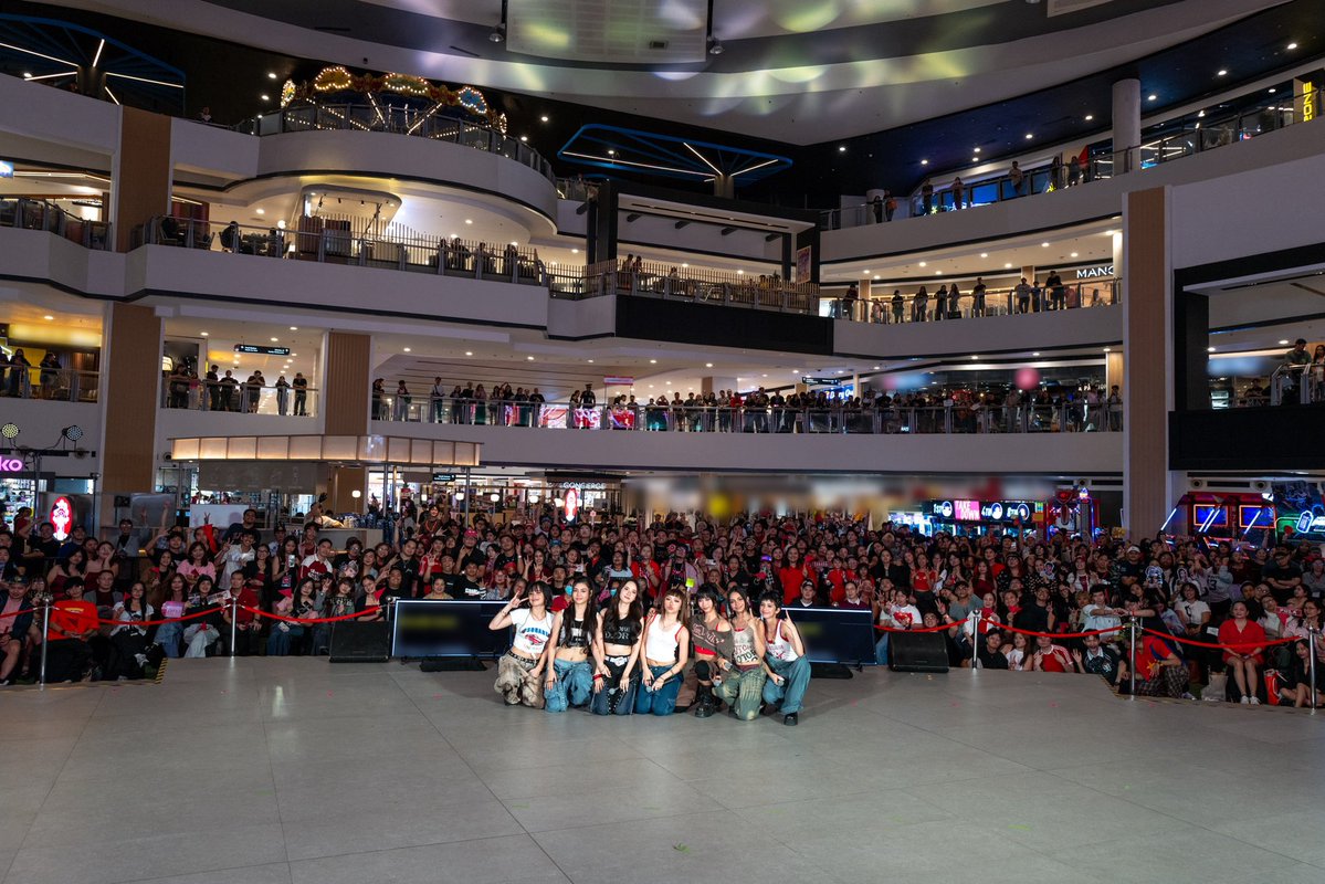officialxonara's tweet photo. XONARA’S WORLD FIRST PULA PIT STOP. 🏁

The convoy showed up.

Thank you to everyone who pulled up to Trinoma and made XONARA's very first PULA Pit Stop a day to remember. ❤️‍🔥

This is just our first stop.
See you at the next destination. 👀

▶️ For now, stream ‘PULA’ and watch the Official Music Video now up on YouTube! 

#XONARA 
#PULA