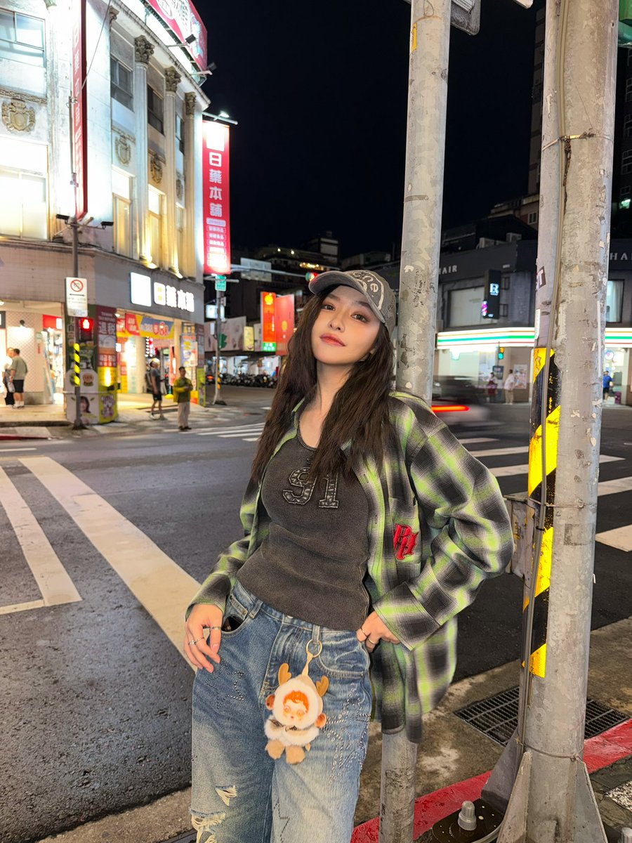 Lookkaeww_k's tweet photo. Orange n Green🧶🍀🚦

OUR JOURNEY WITH LK 07
#lookkaewkamollak https://t.co/V9UMjXIOTh