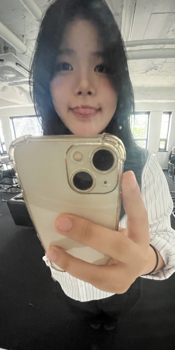 E_jju09's tweet photo. 낼름낼름 하하 https://t.co/KqSHt1oKyZ