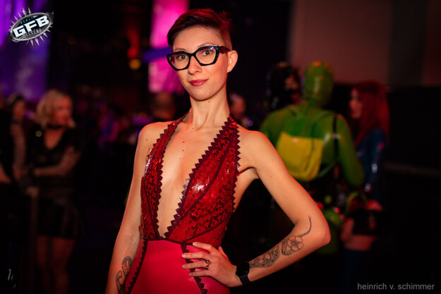 luB91402's tweet photo. Anna Lena Meyer Artofzoo https://t.co/qsixhuHDRr
