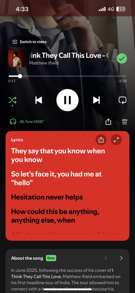 mysecondarea's tweet photo. 💆🏻‍♀️🎧 https://t.co/aG4nwGBLY7