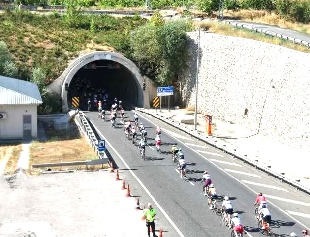 MehmetBykar's tweet photo. 4 etaplı Tour of Kahramanmaraş tamamlandı.
Dusan Rajovic etabı genel klasman lideri Kyrylo TSARENKO oldu
https://t.co/cQqAJk4x66
#bikenews,#bisikletr, #bisiklet,#procycling,#cycling #ucı https://t.co/9n0jf7gOEG