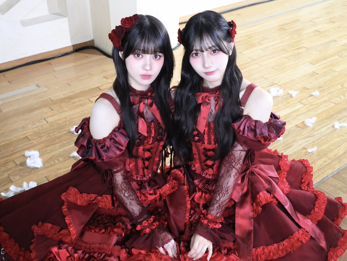 kanisawa_moeko's tweet photo. 愛を くださいませ🥀°. https://t.co/dwJbBspPjU