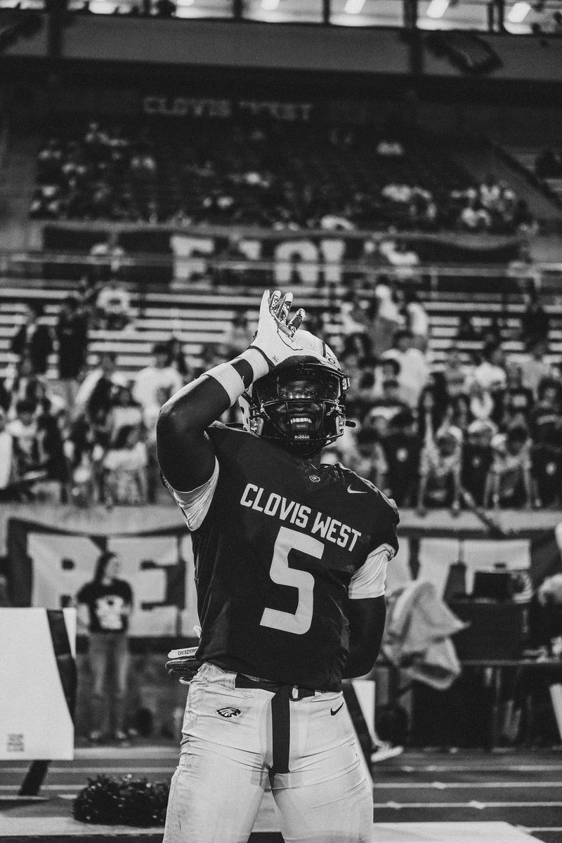 SeaTownKev's tweet photo. NEW: Washington is pursuing 2028 3-star RB Major Lee out of Fresno. 

The Huskies offered in May — and Lee's already eyeing a potential visit to Seattle on Sept. 26 for UW's Big Ten opener vs. Minnesota.  

Intel: https://t.co/90BGMVKjmm

@Major_lee5 https://t.co/YwHr8iar1i