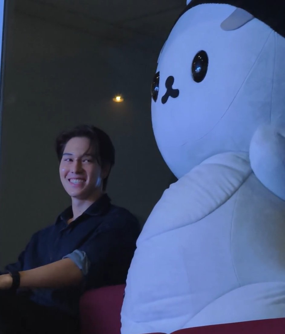 softforg4's tweet photo. the way nani is looking at polcasan im so soft😭 https://t.co/xsWZprM2wW