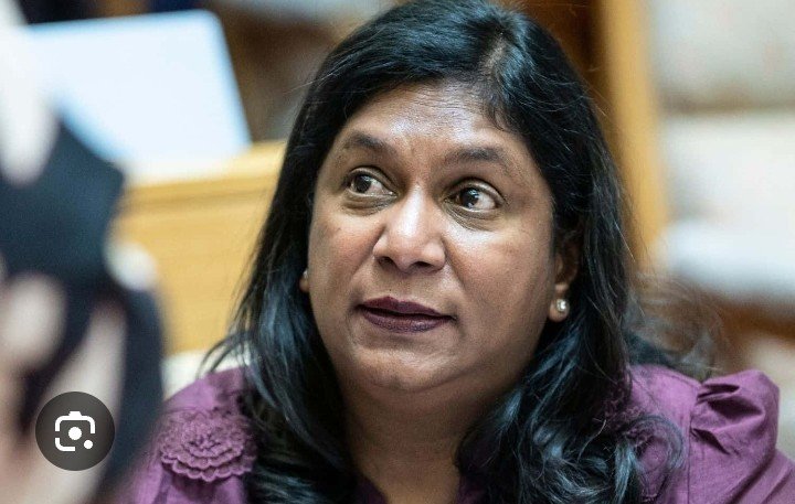 NolwaziNkomo5's tweet photo. We want to see her behind bars. She has done too much damage🥺
Andrea Jonson is evil and heartless. https://t.co/r25QgRokEo