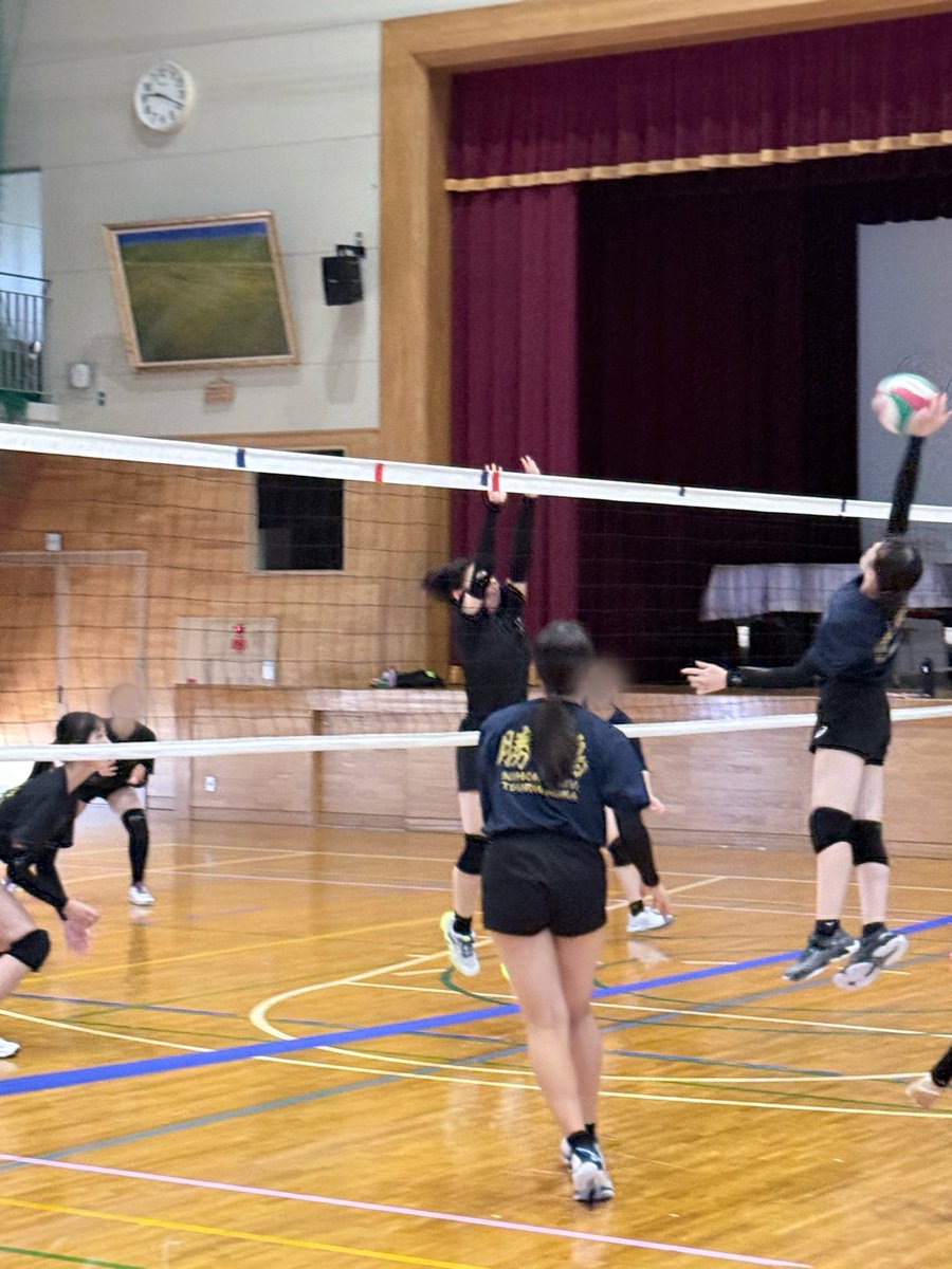 NT_VGC's tweet photo. 合宿5日目。最終日はゲームです。合宿での練習をすべてつなげて，考えながらプレーしました。合宿前よりも全体的に声が出ていてコート内の連携ができていました。実践的な練習をする��，もっとできるようになりたい！と思うことがたくさん出てきました。 https://t.co/9CWAQ7120A