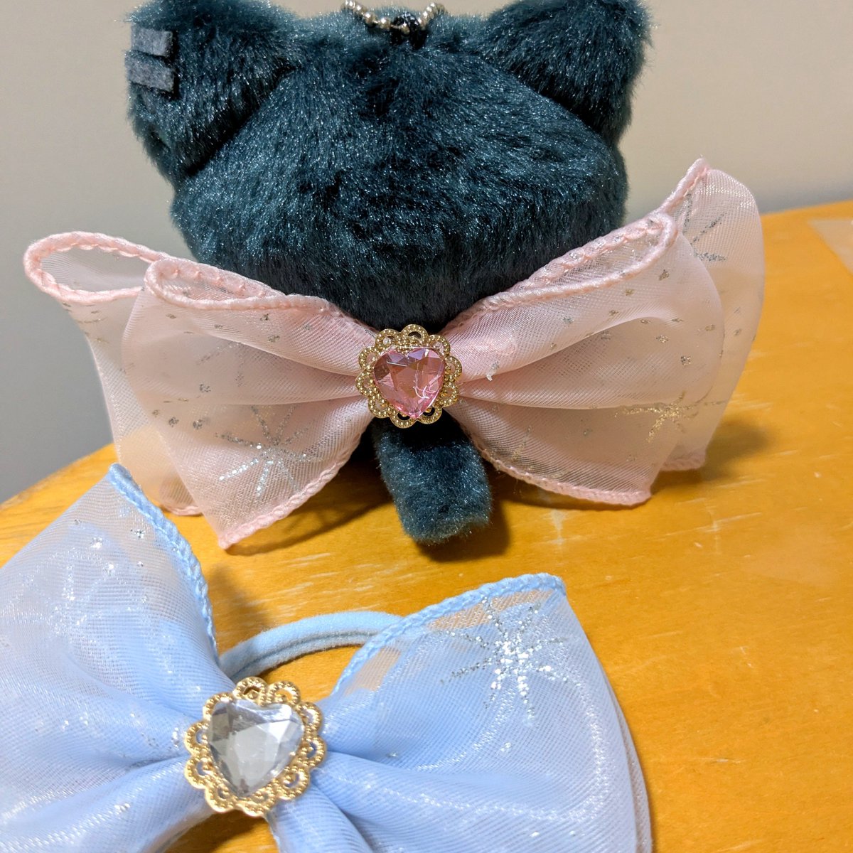 ttama014's tweet photo. いつもは青のおリボだけどピンクもお似合いですねちみ直哉さん🩷 https://t.co/R1sYJiVW5S