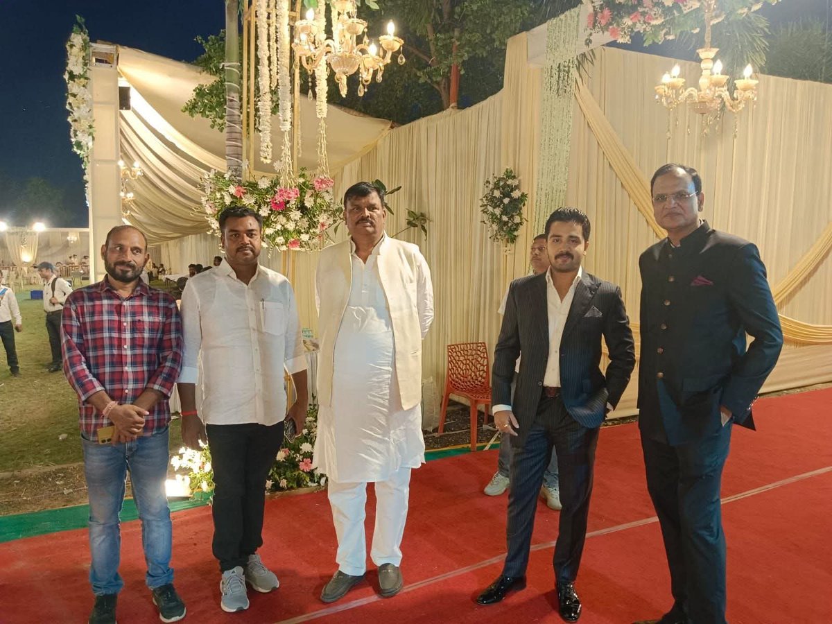 maheshsinghran1's tweet photo. युवाओं के हृदय सम्राट,  जद यू के वरिष्ठ नेता,फतुहा विधानसभा के पूर्व प्रत्याशी हमारे बड़े भाई अजय कुमार सिंह जी जन्मदिन की हार्दिक बधाई। https://t.co/z20dFXtXWo