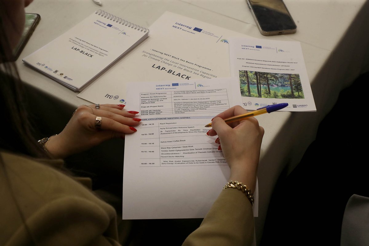 lapblack_cbc's tweet photo. 🌱 Sakarya is taking action for a climate-resilient future! Sakarya's Local Adaptation Action Plan is now live.

Focusing on:
🌊 Flood mitigation
☀️ Heatwave adaptation
💧 Water management

Targeting real impact! 🌳

#ClimateAction #LAPBLACK #Interreg #sakaryabld https://t.co/e1ypeXW25d