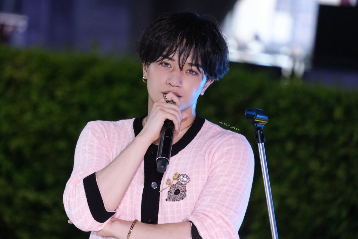 sashimi_pizza's tweet photo. IDOLIC 🌹✨

🎶 KENTO NAKAJIMA Busking at Parc Paragon

#KENTYinBKK2026
#中島健人 #KENTONAKAJIMA https://t.co/DAOiA9eQsp