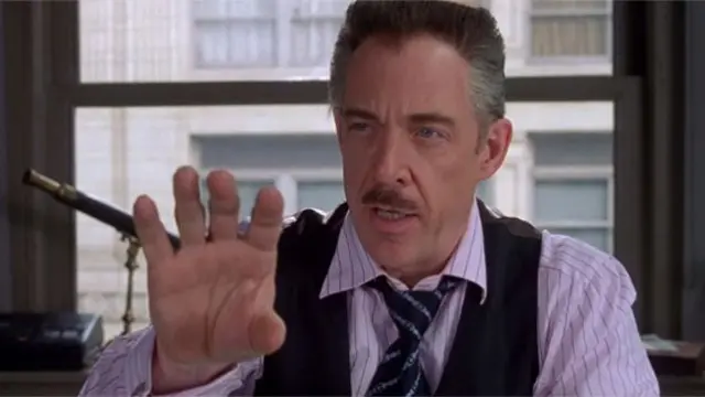 MarxeOrosa's tweet photo. El tema de Spider-Man de Raimi es que nos dio la mejor interpretación jamás lograda de un personaje de comics en el cine actuado: el J.J. Jameson del grandioso J.K. Simons. https://t.co/UHs8eY4mlu