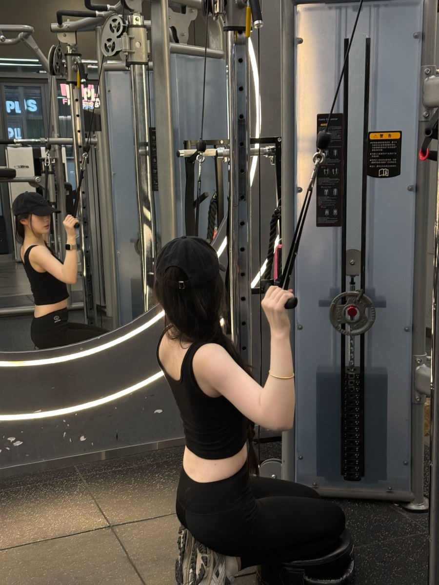 hyiaov's tweet photo. Pushing beyond your limits unveils a stronger version of yourself https://t.co/leAFStBi3m
