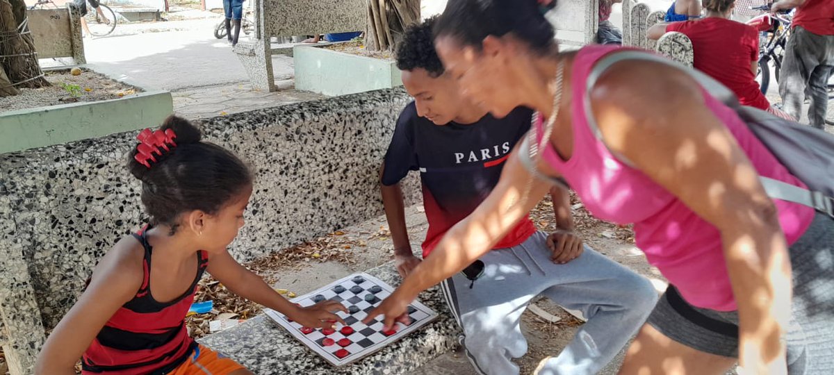 MarislayR48439's tweet photo. Juegos pasivos en parques ocupando espacios libres municipio Ciro Redondo Verano Con Mi Gente 
#InderCavFidelVive https://t.co/RyR8Rz4OLq