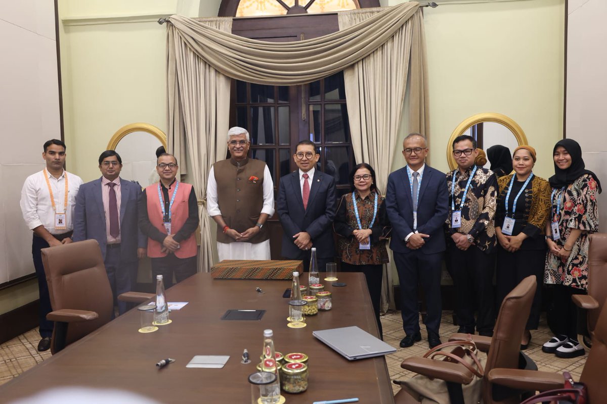 gssjodhpur's tweet photo. I had a warm and productive bilateral meeting with H.E. Fadli Zon, Minister of Culture of Indonesia, on the sidelines of the BRICS Culture Ministers’ Meeting in Bhopal.

Our discussions focused on further strengthening the centuries-old civilisational and cultural ties between India and Indonesia. We reviewed the progress of India’s assistance in the restoration and conservation of the iconic Prambanan Temple Complex, a landmark initiative that reflects our shared commitment to preserving our common heritage for future generations.

We also discussed expanding cultural exchanges, enhancing people-to-people connections, and deepening cooperation in line with the vision of our leaders following the successful State Visit of Hon’ble Prime Minister Shri @narendramodi to Indonesia.

🇮🇳 🇮🇩 #BRICS #IndiaIndonesia #Culture #SharedHeritage 

@PMOIndia @AmitShah @MinOfCultureGoI @tourismgoi @MEAIndia @IndianEmbJkt @fadlizon