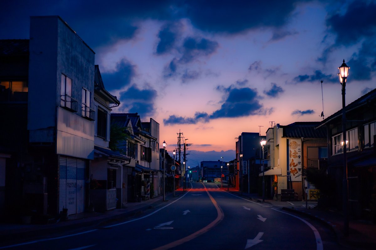 tsunekawa__'s tweet photo. ひとりぼっちで移住した町の夜がこんなにも美しいなんて思ってもいませんでした。 https://t.co/NM5QiXwXG0