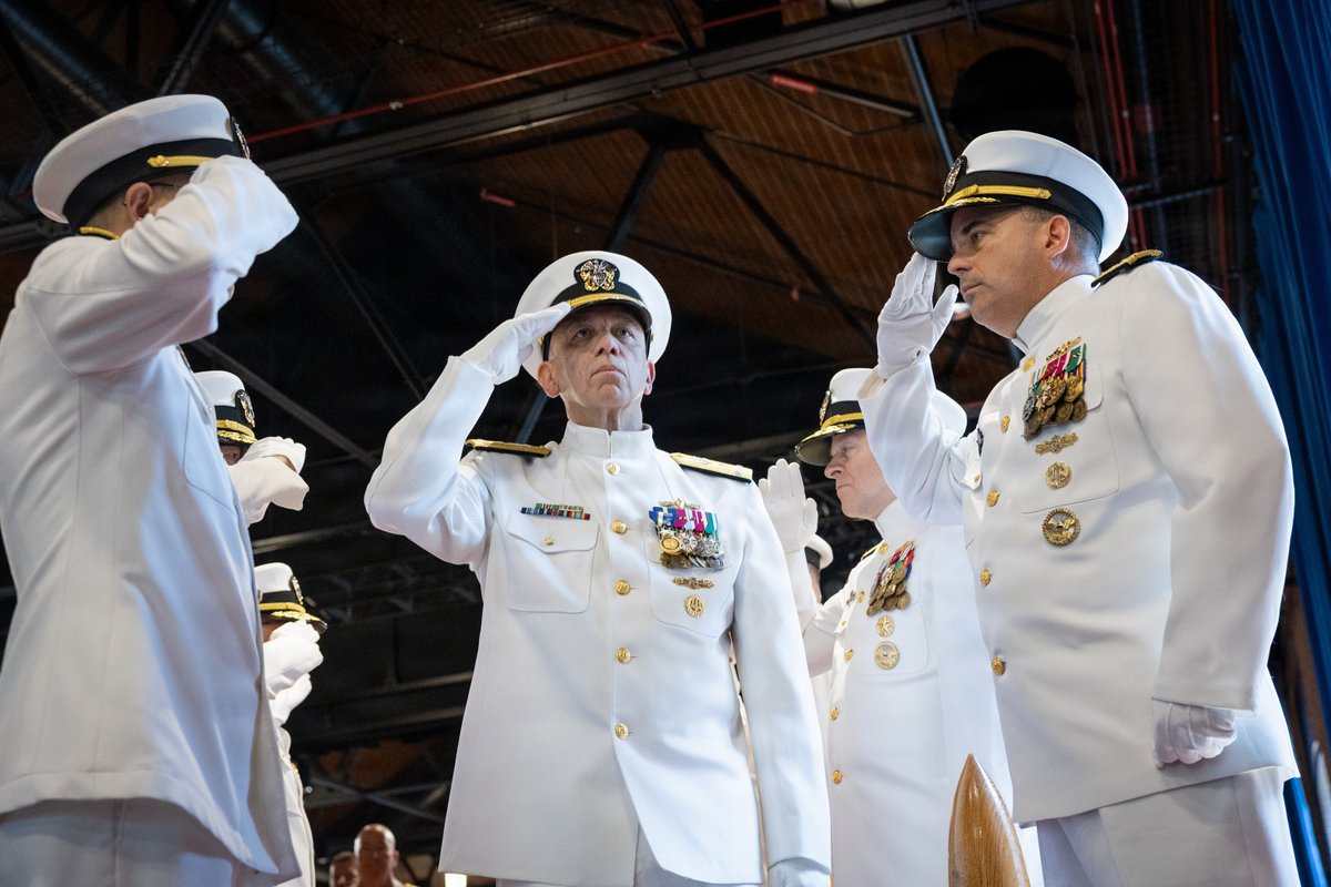ASN_RDA's tweet photo. Forty years of distinguished and dedicated service.  
Fair winds and following seas to Vice Admiral James Downey upon his retirement.

Rear Adm. Pete Small assumes the duties as interim NAVSEA commander, and Rear Adm. Todd Weeks assumes the duties as interim PAE Industrial Ops. https://t.co/XvxQSR4puN
