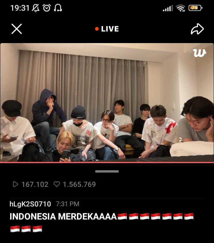 treasuremenfess's tweet photo. Teume! INDONESIA MERDEKAAAA!!! TREASURE MERDEKA!!!! 🇮🇩 https://t.co/s7DWjbVabS