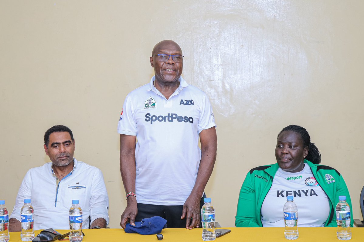 Football_Kenya's tweet photo. FKF President Hussein Mohammed today paid a visit to Gor Mahia to offer his support and encouragement ahead of their #CECAFAKagameCup final clash against Rayon Sport.

Wishing K’Ogalo all the best as they fly the Kenyan flag on the regional stage. 🇰🇪 https://t.co/8vRmDyRVg9
