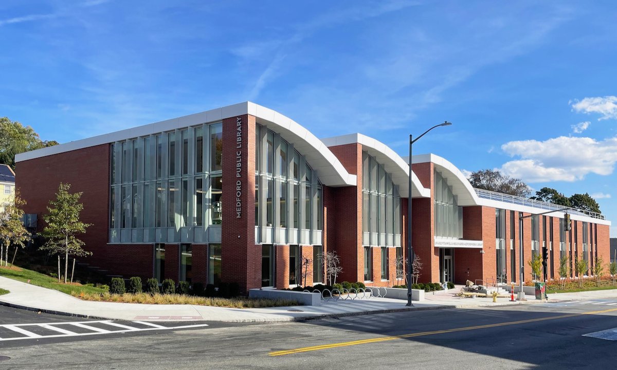 FreedomsWayNHA's tweet photo. A $3M gift from a Medford native transformed this library in 2021. π
https://t.co/ip97UVqKSw
#FreedomsWayNHA #VisitMA #Medford #MedfordLibrary #CommunitySpaces https://t.co/gWZbI6YIzz