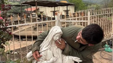 FreeBirdsFree1's tweet photo. @IsraelMFA @WSJ Get fuked.......Israel is a depraved nation. Rotten to the core.
#IsraelIsATerroristState #FreePalestine https://t.co/oHkOfvpqb1