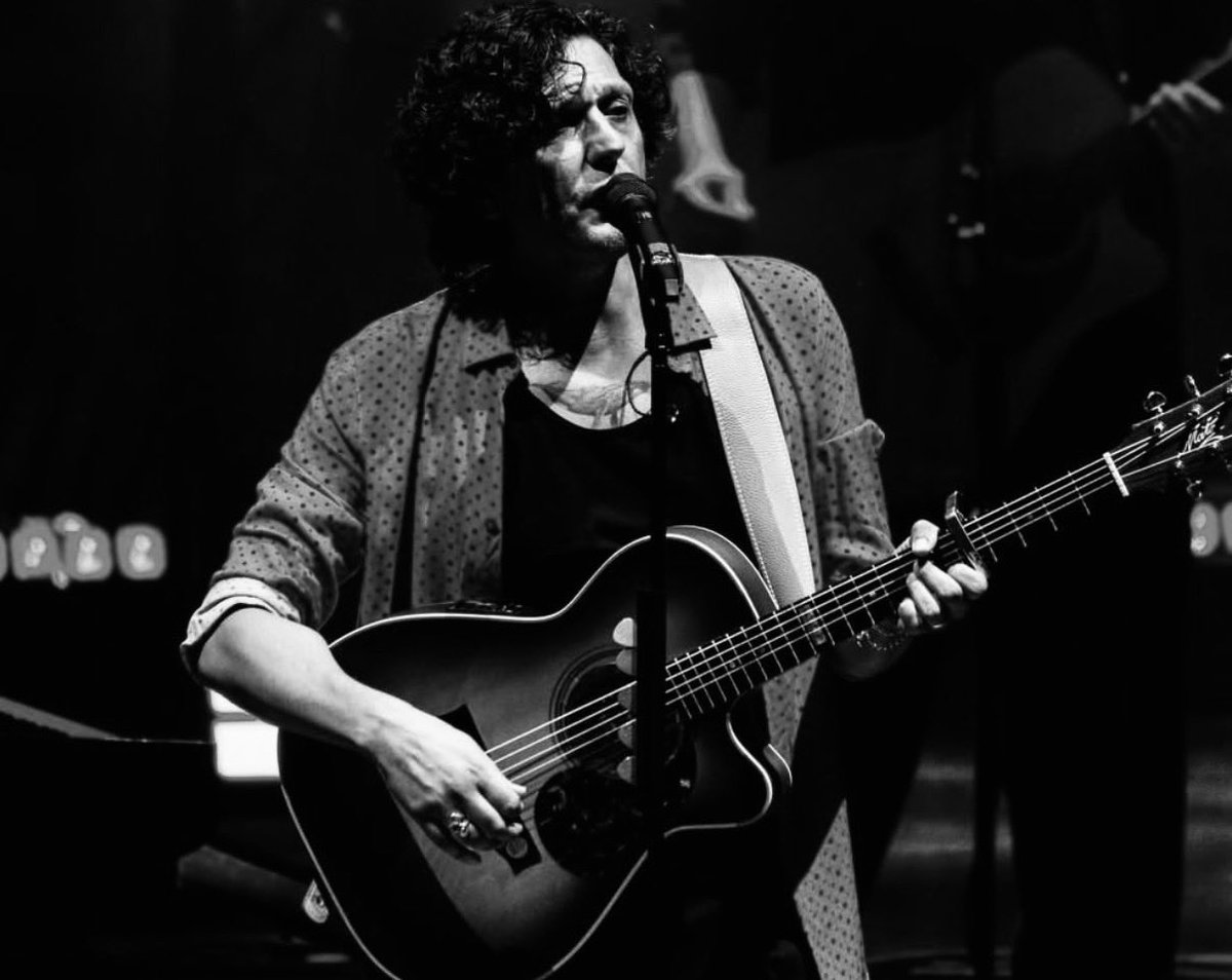 budinopolemico's tweet photo. Ermal Meta, L’Aquila 06.08.2026 🖤
Nel mio cuore, ora e per sempre. 
#ermal #ermalmeta @MetaErmal @famedalupi 🎶🖤 https://t.co/13lINaWqkD