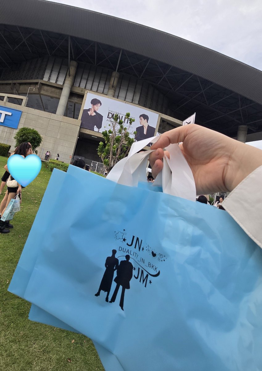 watjst's tweet photo. อยู่ตรงนี้จ้าา เหลืออีกประมาณ 70 ใบคับ
#NCTJNJM_FANMEETING_TOUR_DUALITY https://t.co/RmPi0aVkRc