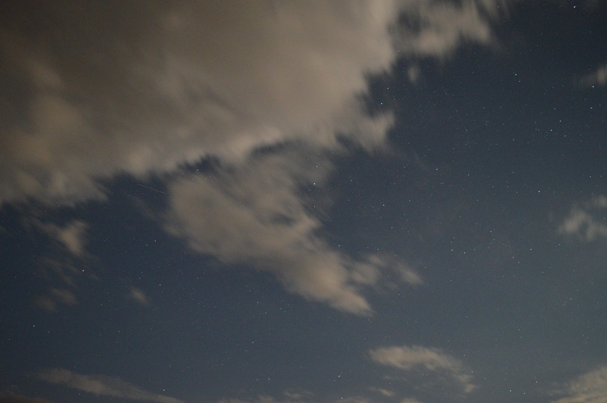 ewit_jm's tweet photo. Some stary night photos I took couple of weeks ago, but when we went out with frinds we forgot it was full moon. YET it gave us these colours and light 😯 https://t.co/e9H06AzMbL