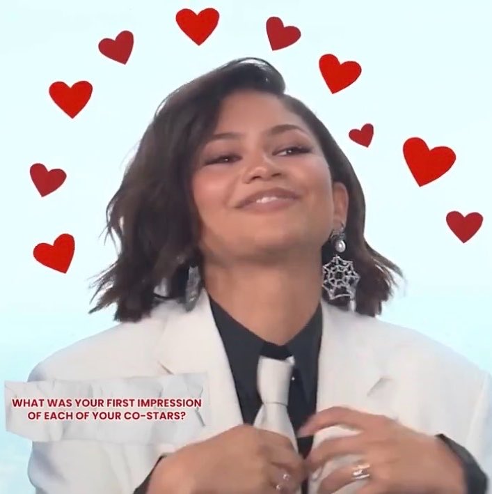 dayashlland's tweet photo. i can’t get over their looks of love 😩 https://t.co/IDQo9zlKNp